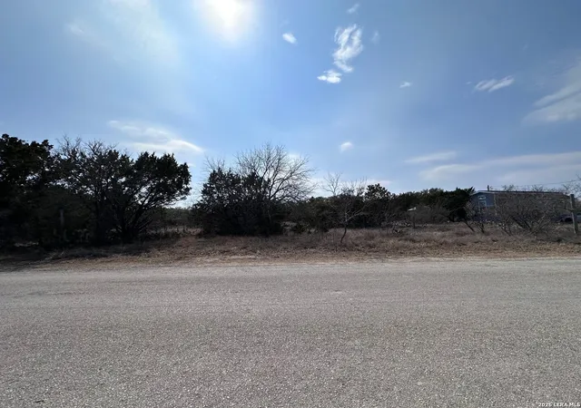 5th image of 1341 Lakeshore, Bandera, TX 78003 | MLS# 1941087