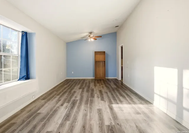 Photo 3 of Sale Pending at 13914 Oak Meadows, Universal City, TX 78148 | MLS# 1941100 | Listing updated on 2026-03-02