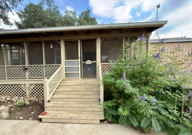 Photo 4 of Single family home for sale at 261 Pr 1514, Bandera, TX 78003 | MLS# 1941111 | Listing updated on 2026-08-11