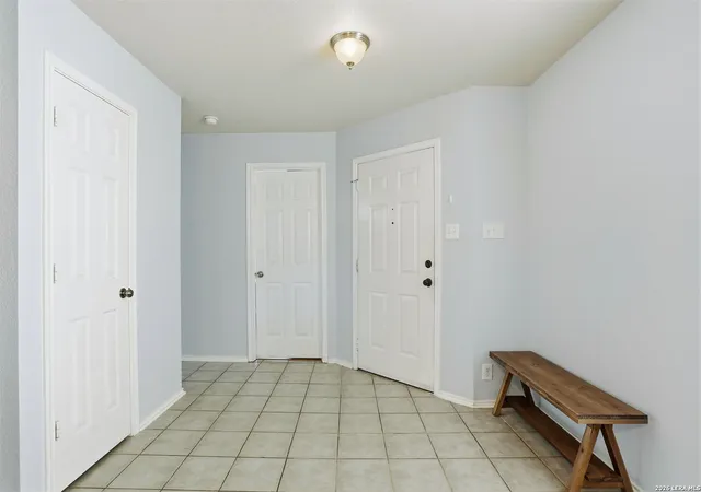 Photo 3 of Sale Pending at 215 Adelaide Oaks, San Antonio, TX 78249 | MLS# 1941146 | Listing updated on 2026-03-16