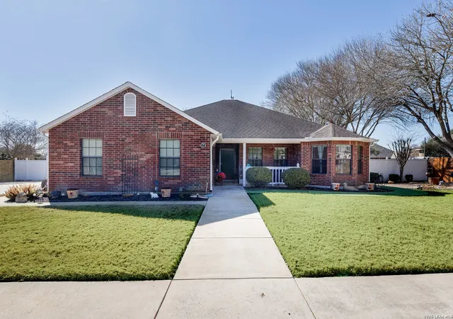 Photo 2 of Sale Pending at 1707 Park View, Pleasanton, TX 78064 | MLS# 1941172 | Listing updated on 2026-04-30