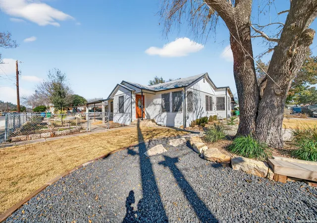 4th image of 843 Hoover Ave, San Antonio, TX 78225 | MLS# 1941214