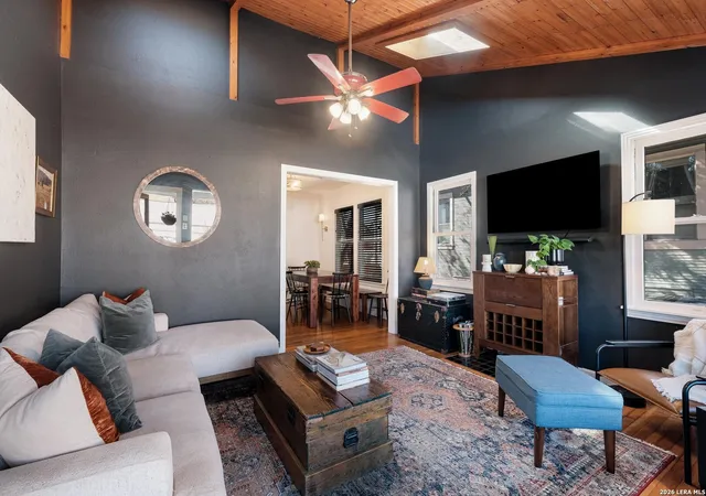 4th image of 530 E Huisache Ave, San Antonio, TX 78212 | MLS# 1941336