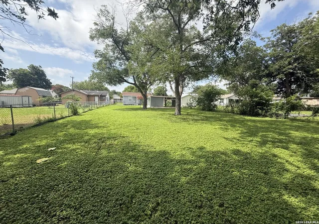 Photo 30 of Single family home for sale at 417 E Huff Ave, San Antonio, TX 78214 | MLS# 1941365 | Listing updated on 2026-08-23