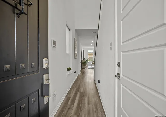 Listing Photo 3 - Condo for sale in building located at 14839 Vance Jackson #312, San Antonio, TX 78249 - Unit #312