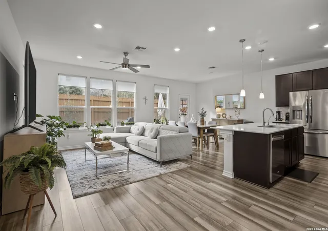 Listing Photo 5 - Condo for sale in building located at 14839 Vance Jackson #312, San Antonio, TX 78249 - Unit #312