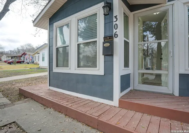 Photo 4 of Sale Pending at 306 Linda Lou, San Antonio, TX 78223 | MLS# 1941411 | Listing updated on 2026-04-18