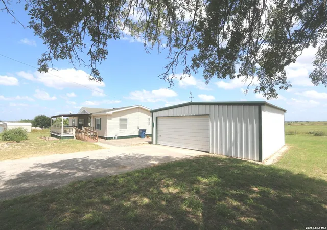 2nd image of 133 Oak View, La Vernia, TX 78121 | MLS# 1941451