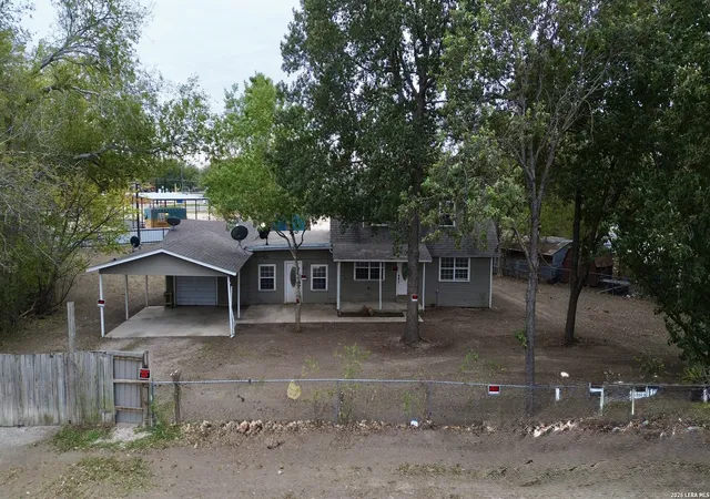 Photo 3 of Sale Pending at 11911 Dragon, San Antonio, TX 78252 | MLS# 1941458 | Listing updated on 2026-04-02