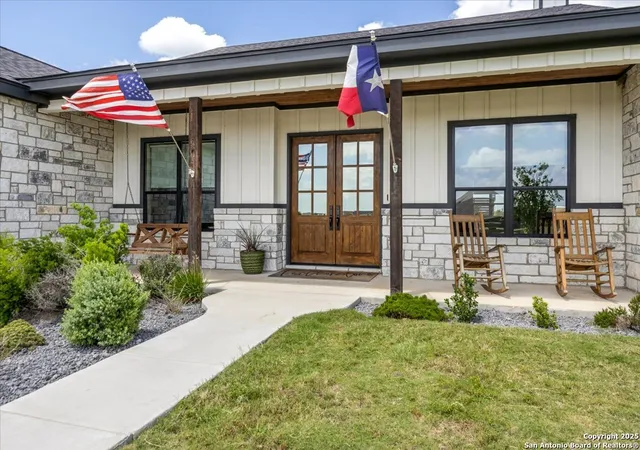 Photo 3 of Sale Pending at 317 Farmstead, Seguin, TX 78155 | MLS# 1941477 | Listing updated on 2026-04-14