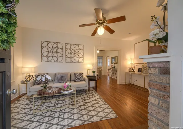 Photo 3 of Sale Pending at 1111 Waverly, San Antonio, TX 78201 | MLS# 1941522 | Listing updated on 2026-03-19