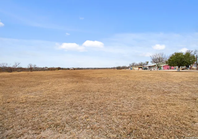 1st image of 1140 County Road 6710, Natalia, TX 78059 | MLS# 1941529