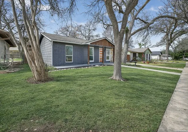 2nd image of 6218 Hillston, Austin, TX 78745 | MLS# 1941551