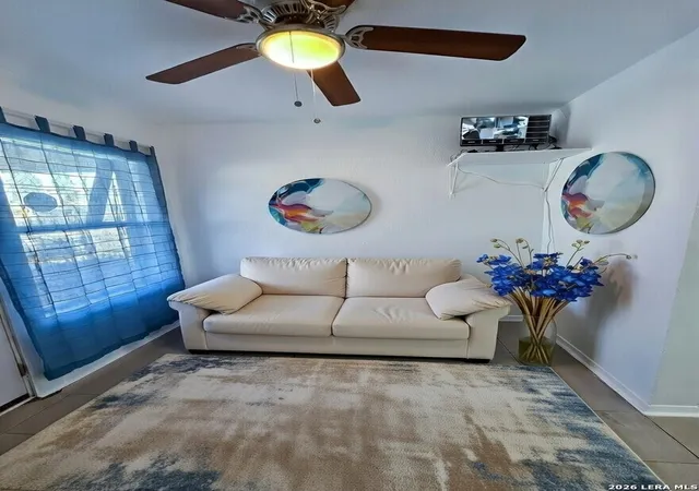 1st image of 711 S Trinity St, San Antonio, TX 78207 | MLS# 1941574