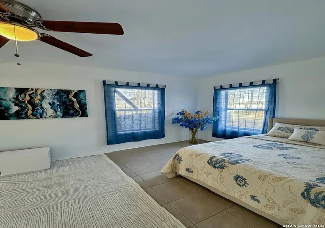 2nd image of 711 S Trinity St, San Antonio, TX 78207 | MLS# 1941574