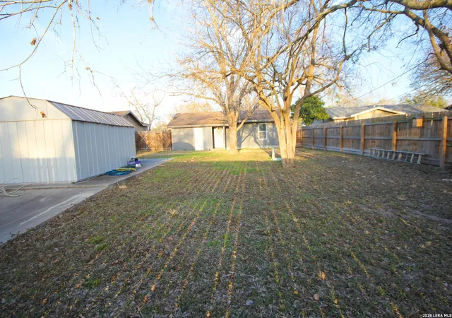 10th image of 507 Ave B, Beeville, TX 78102 | MLS# 1941591