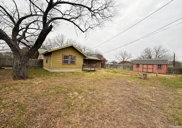 2nd image of 607 N Bowie, Fredericksburg, TX 78624 | MLS# 1941607