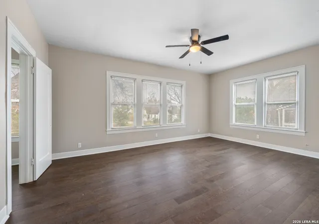 Listing Photo 5 - Condo for sale in building located at 1532 W Huisache Ave, San Antonio, TX 78201