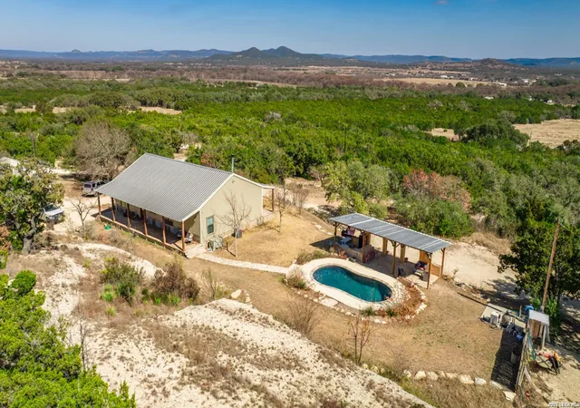 2nd image of 1079 County Road 357, Utopia, TX 78884 | MLS# 1941610