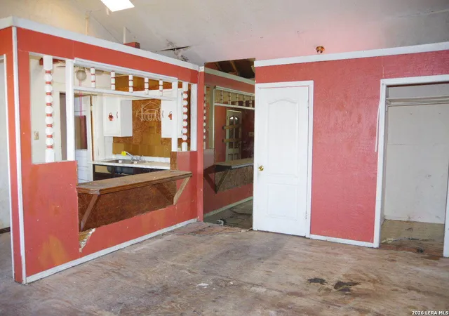 Photo 3 of Sale Pending at 1211 Rivas, San Antonio, TX 78207 | MLS# 1941622 | Listing updated on 2026-08-03