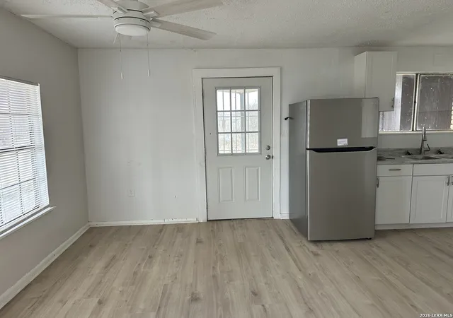 5th image of 426 Carrizo Hill, Carrizo Springs, TX 78834 | MLS# 1941628