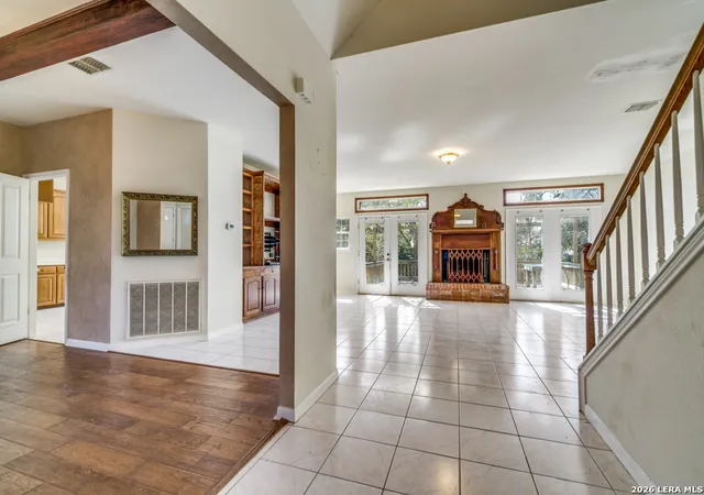 Photo 3 of Single family home for sale at 206 Mesquite Trl, Boerne, TX 78006 | MLS# 1941660 | Listing updated on 2026-09-17