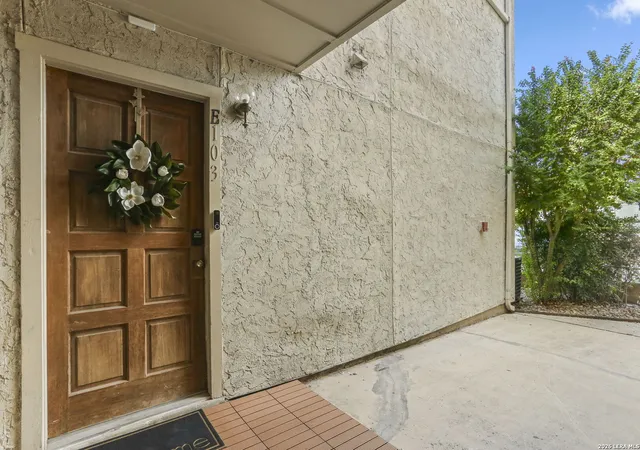 Photo 2 of Condo for sale at 5322 Medical Dr #E103, San Antonio, TX 78240 | MLS# 1941697 | Listing updated on 2026-02-27