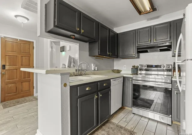 Photo 3 of Condo for sale at 5322 Medical Dr #E103, San Antonio, TX 78240 | MLS# 1941697 | Listing updated on 2026-02-27