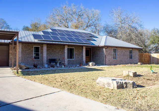 Homes for sale in Pleasanton, TX | 220 Eagle Nest, Pleasanton, TX 78064 | MLS# 1941791