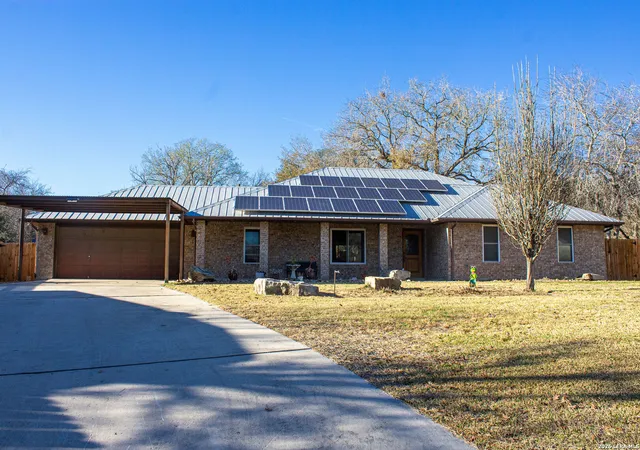 Homes for sale in Pleasanton, TX | 220 Eagle Nest, Pleasanton, TX 78064 | MLS# 1941791