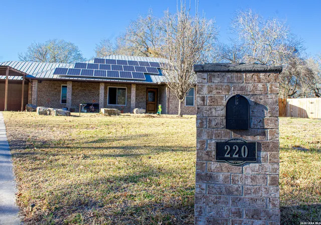 Homes for sale in Pleasanton, TX | 220 Eagle Nest, Pleasanton, TX 78064 | MLS# 1941791