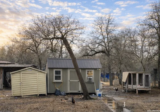 5th image of 306 Flores Oaks, Floresville, TX 78114 | MLS# 1941859