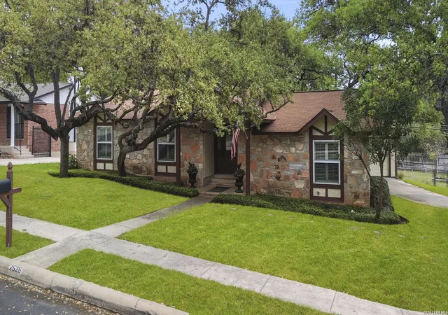 Photo 2 of Sale Pending at 2526 Wilderness Hl, San Antonio, TX 78231 | MLS# 1941884 | Listing updated on 2026-04-16