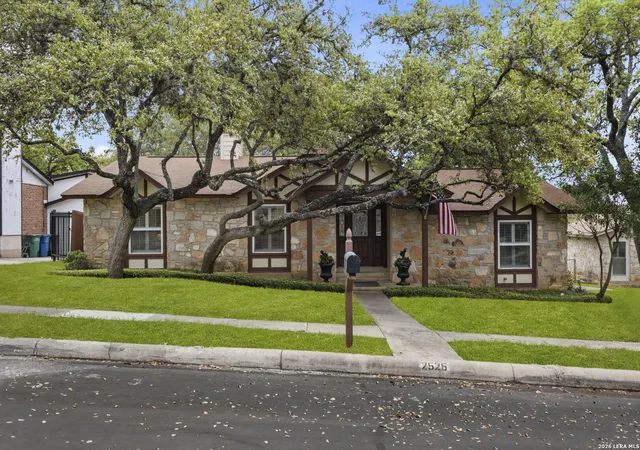 Photo 1 of Sale Pending at 2526 Wilderness Hl, San Antonio, TX 78231 | MLS# 1941884 | Listing updated on 2026-04-16