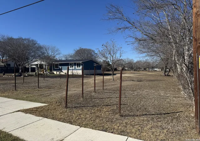 Photo 3 of Land for sale at 831 W Villaret, San Antonio, TX 78224 | MLS# 1941895 | Listing updated on 2026-07-24