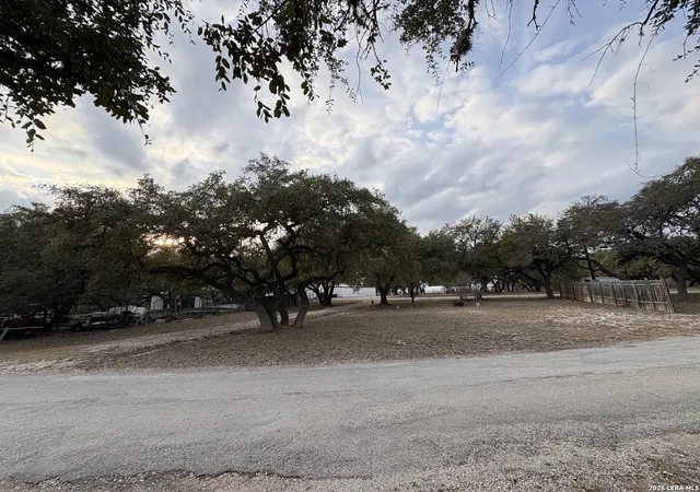 5th image of 138 Lakeshore Dr S, Bandera, TX 78003 | MLS# 1941990