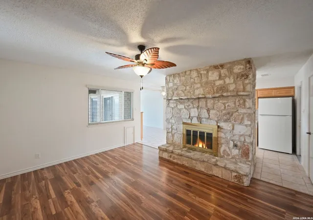 Photo 3 of Sale Pending at 162 Oakside, Universal City, TX 78148 | MLS# 1942005 | Listing updated on 2026-04-30
