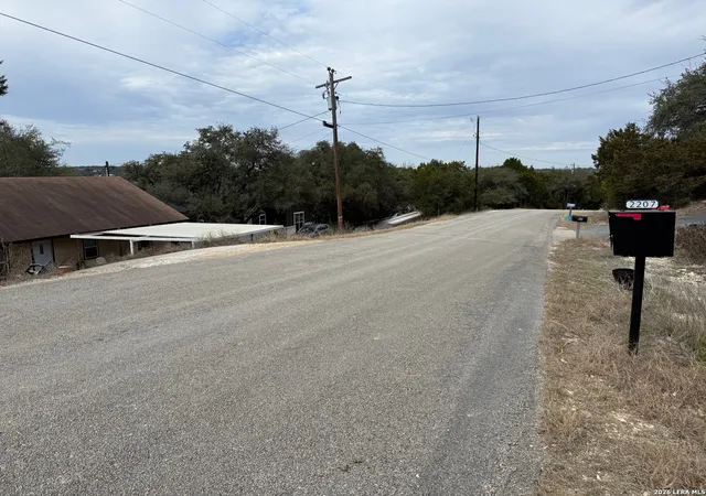 Photo 1 of Sale Pending at 2192 Waterfront Park Dr, Canyon Lake, TX 78133 | MLS# 1942025 | Listing updated on 2026-04-15