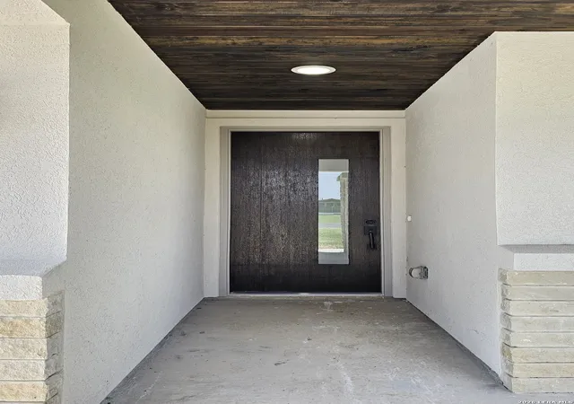 Photo 4 of Sale Pending at 12611 Toro Dr, Atascosa, TX 78002 | MLS# 1942039 | Listing updated on 2026-08-26