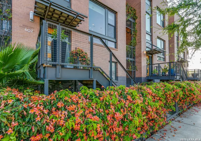 2nd image of 318 W Grayson St, Unit 602, San Antonio, TX 78212 | MLS# 1942047
