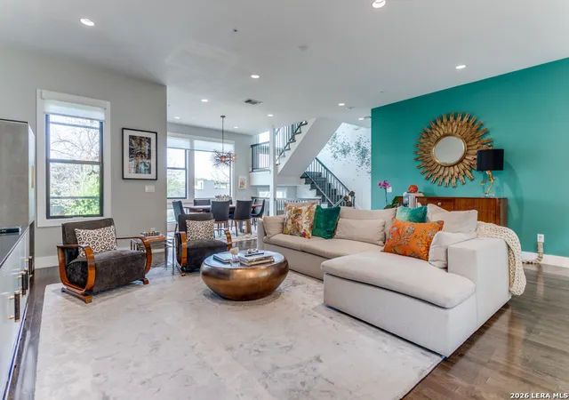 Photo 3 of Sale Pending at 318 W Grayson St Unit 602, San Antonio, TX 78212 | MLS# 1942047 | Listing updated on 2026-04-23