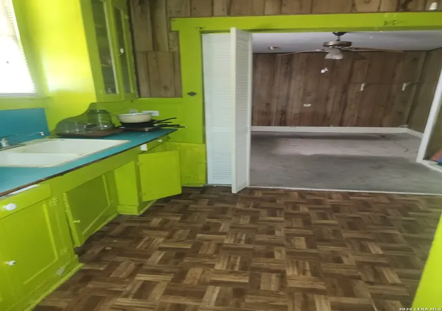 Listing Photo 4 - Condo for sale in building located at 610 Pleasanton Rd, San Antonio, TX 78214