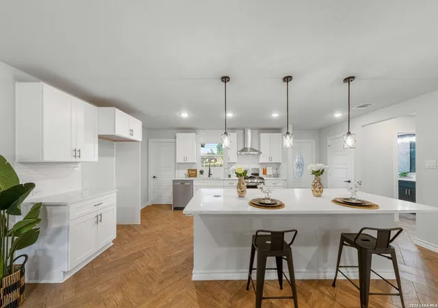 3rd image of 246 Sprucewood, San Antonio, TX 78216 | MLS# 1942221