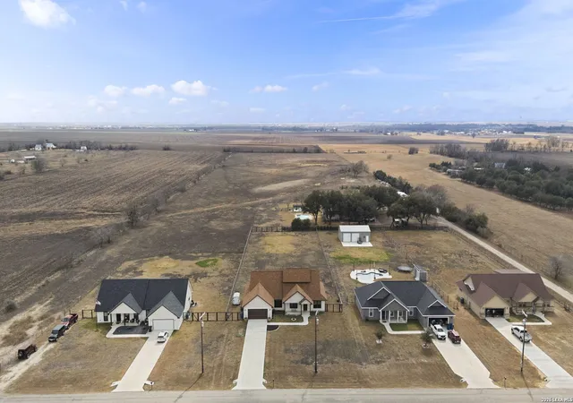 2nd image of 659 Thormeyer, Seguin, TX 78155 | MLS# 1942249