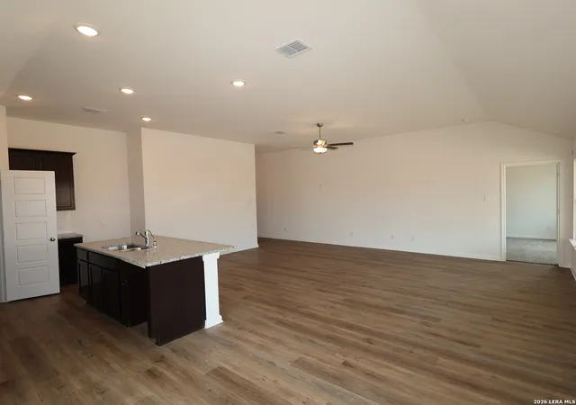 Photo 4 of Sale Pending at 17446 Buffalo Grass Ln, Elmendorf, TX 78112 | MLS# 1942338 | Listing updated on 2026-05-11