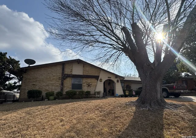 Photo 3 of Sale Pending at 5906 Moon Dance St, San Antonio, TX 78238 | MLS# 1942362 | Listing updated on 2026-02-18