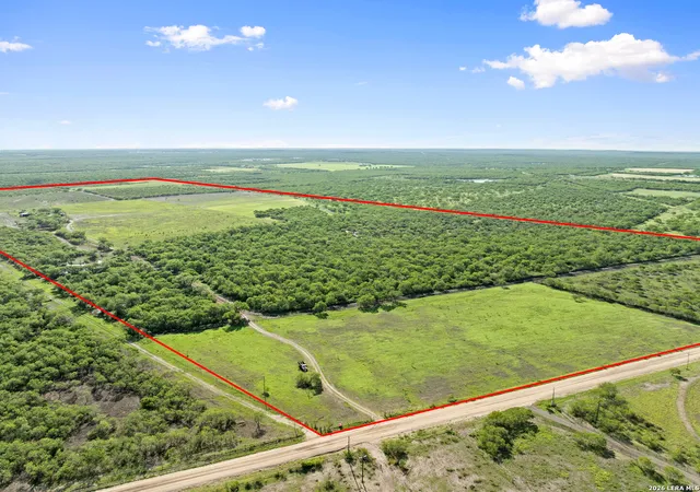 Photo 4 of House for sale at 3407 Cr 215, Mc Coy, TX 78147 | MLS# 1942396 | Listing updated on 2026-05-31