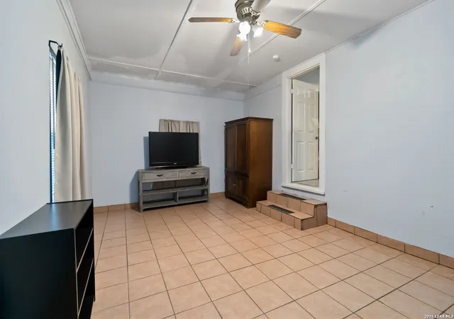 4th image of 126 Arnold, San Antonio, TX 78213 | MLS# 1942399