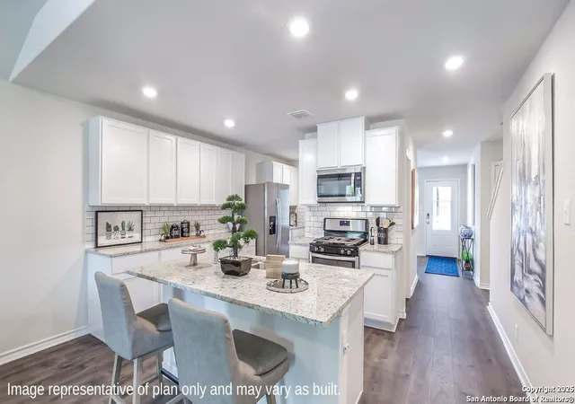Photo 4 of Sale Pending at 616 Fluted Shls, Cibolo, TX 78108 | MLS# 1942415 | Listing updated on 2026-03-16