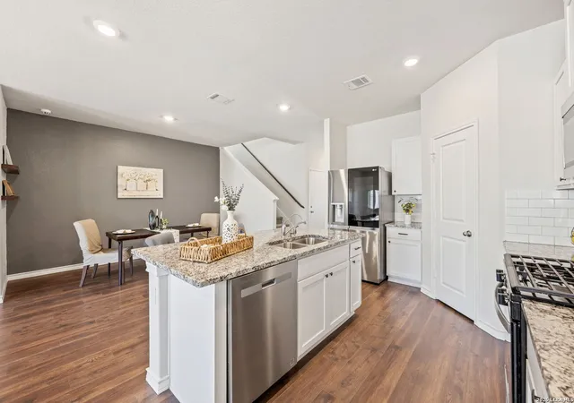 Photo 4 of Single family home for sale at 5559 Chase Falls, San Antonio, TX 78266 | MLS# 1942433 | Listing updated on 2026-04-28